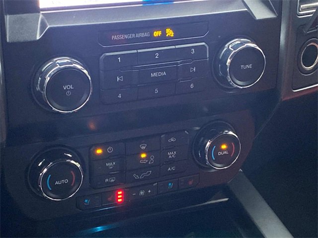 Used 2019 Ford F150 Lariat image 26