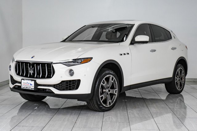 Used 2018 Maserati Levante AWD/4WD image 4