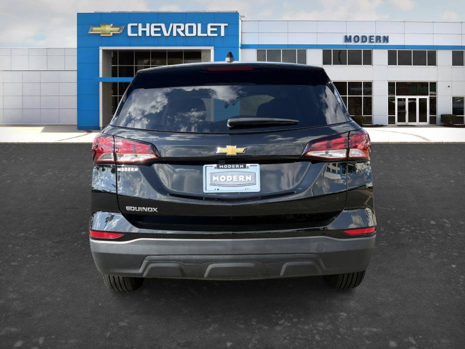 Certified 2024 Chevrolet Equinox LS w/ LS Convenience Package FWD image 4