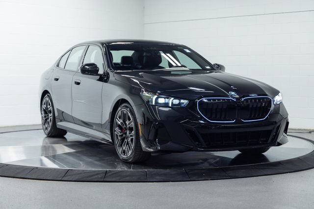 Used 2025 BMW i5 xDrive40 w/ M Sport Package AWD/4WD image 4