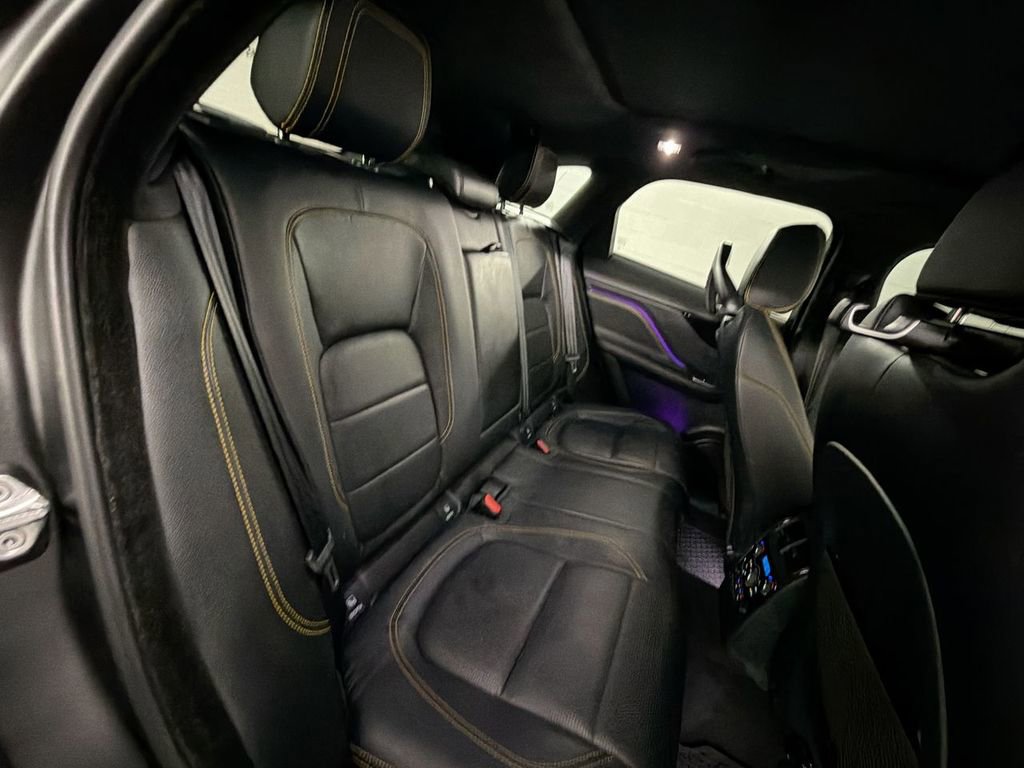 Used 2020 Jaguar F-PACE 300 Sport image 28