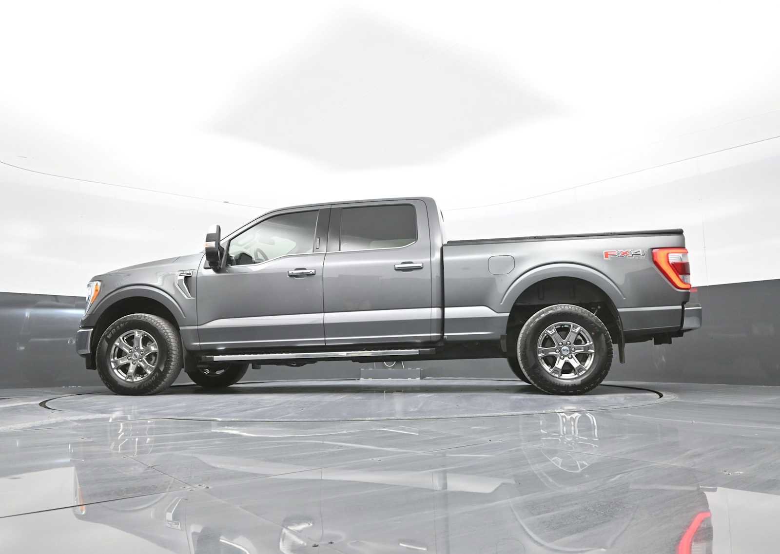 Used 2023 Ford F150 Lariat w/ Trailer Tow Package image 39