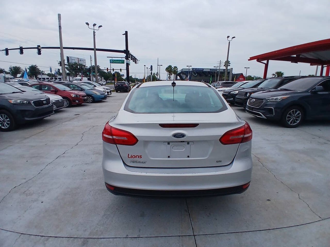 Used 2016 Ford Focus SE FWD image 12