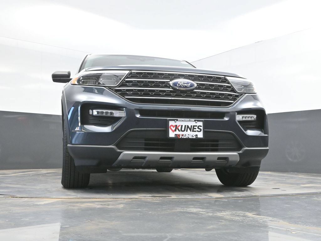 Used 2024 Ford Explorer XLT w/ Equipment Group 202A AWD/4WD image 37