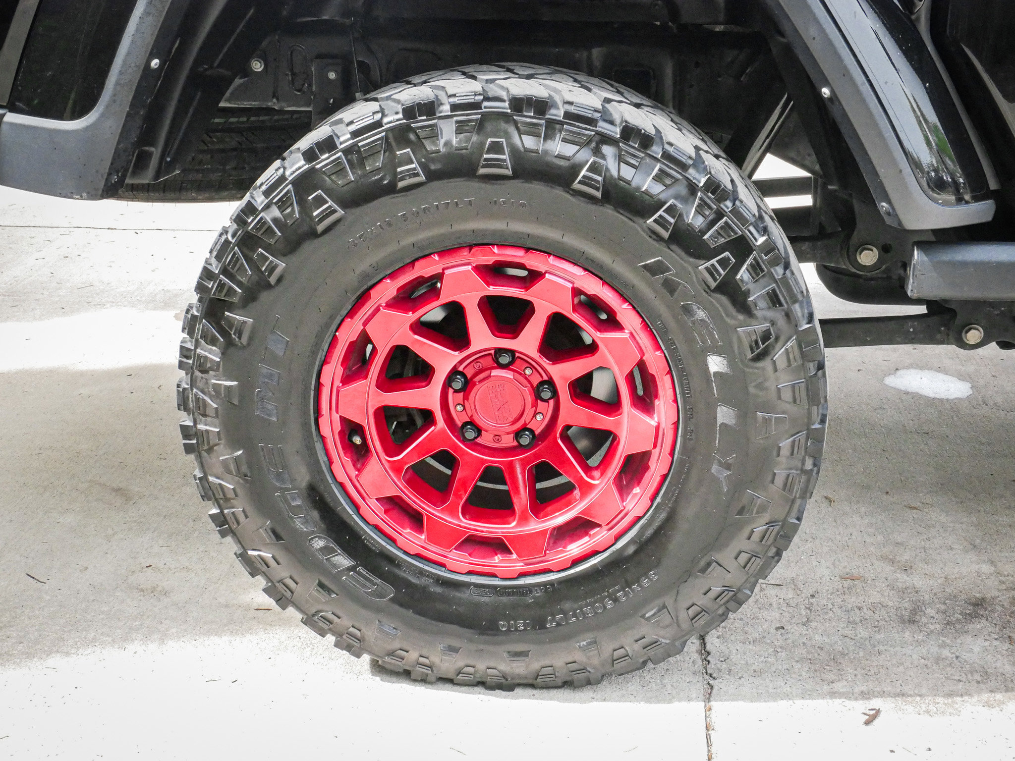 Used 2021 Jeep Gladiator Sport image 13