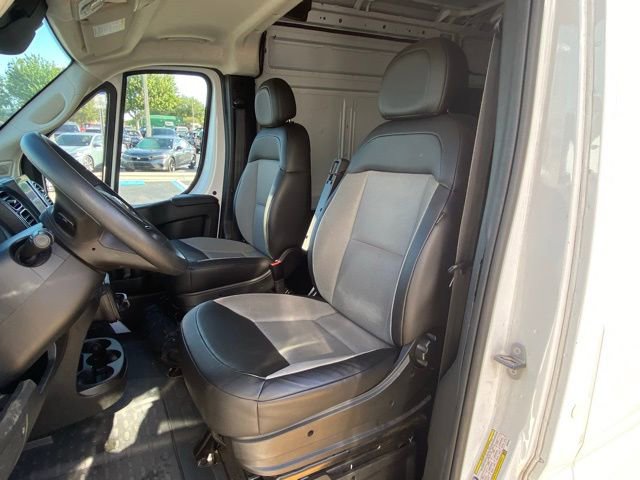 Used 2025 RAM ProMaster 2500 w/ Convenience Group image 14
