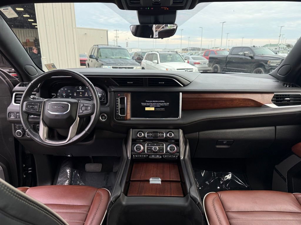 Used 2023 GMC Yukon XL Denali Ultimate image 13