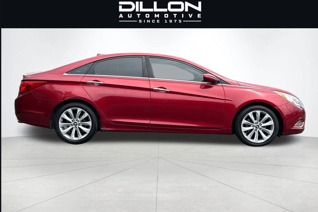 Used 2013 Hyundai Sonata SE FWD image 3