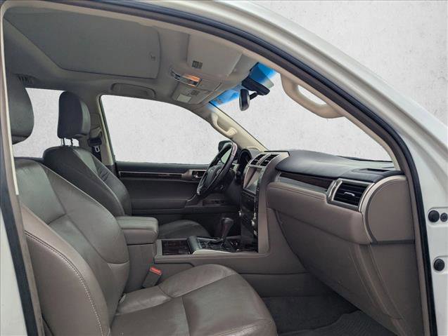 Used 2018 Lexus GX 460 Premium w/ Premium Package AWD/4WD image 15