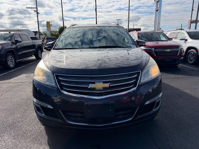 Used 2016 Chevrolet Traverse LT w/ Style and Technology Package AWD/4WD image 3