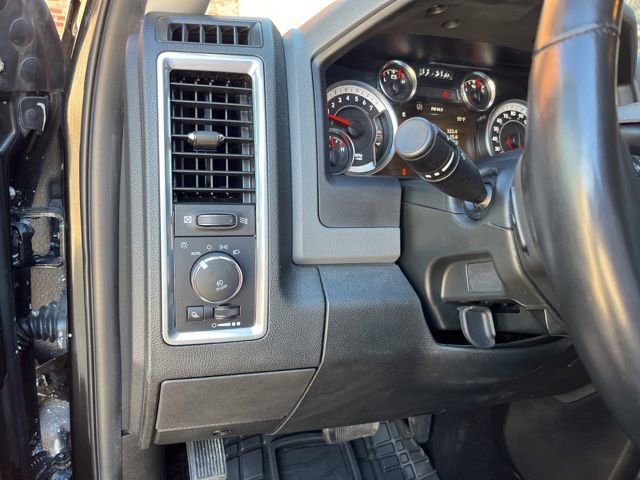 Used 2018 RAM 1500 SLT image 17