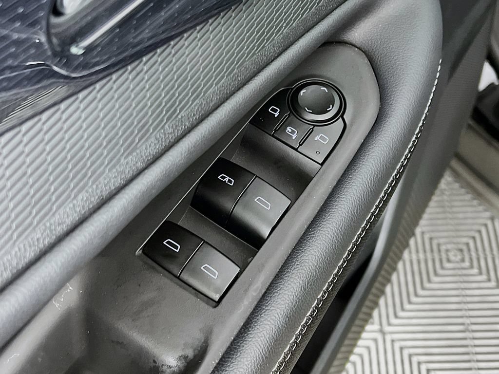 New 2026 Chevrolet Blazer EV LT AWD/4WD image 33