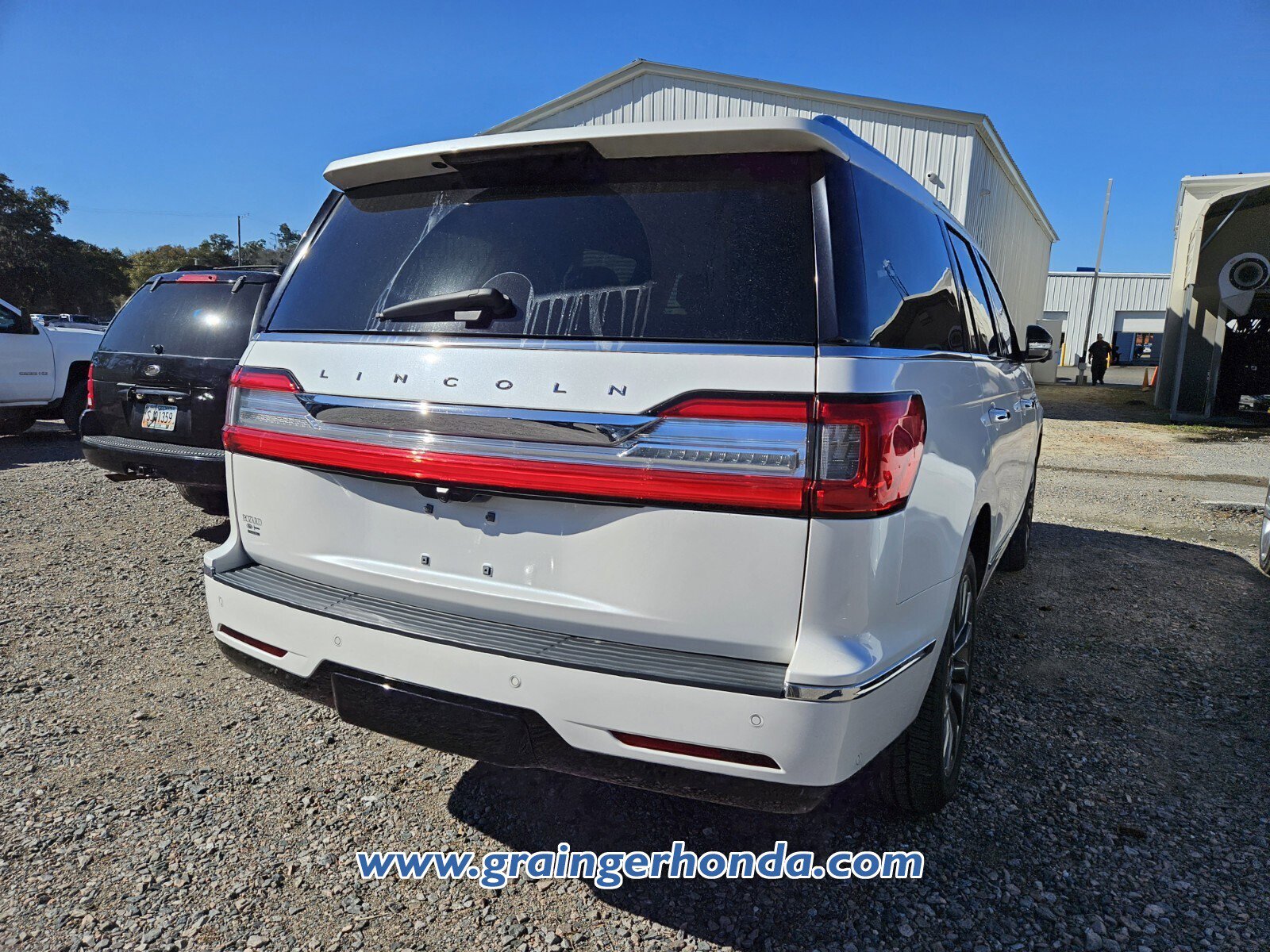 Used 2018 Lincoln Navigator Select w/ Technology Package image 7