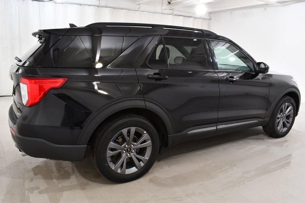 Used 2023 Ford Explorer XLT w/ Equipment Group 202A image 11
