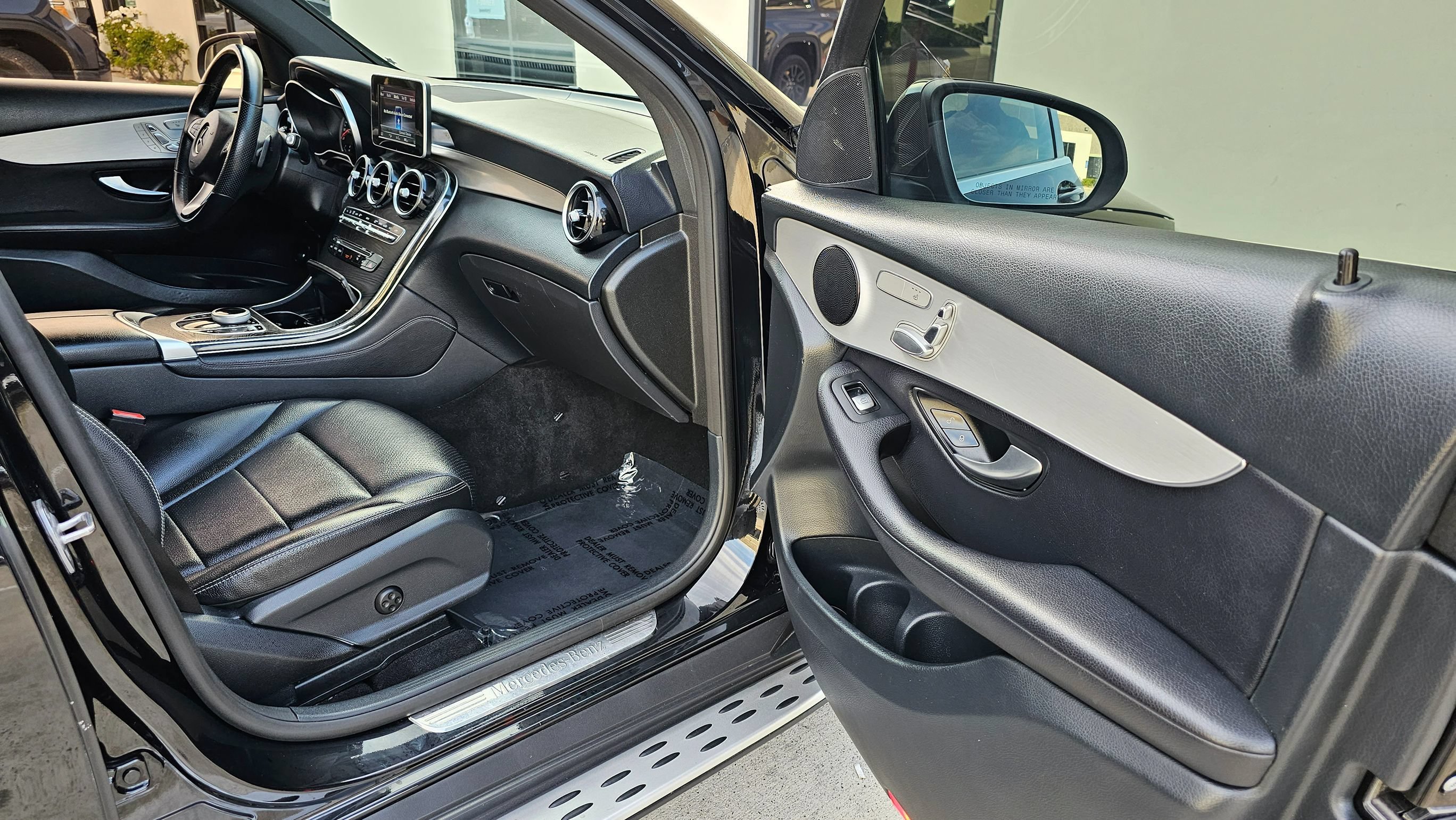 Used 2019 Mercedes-Benz GLC 300 image 31