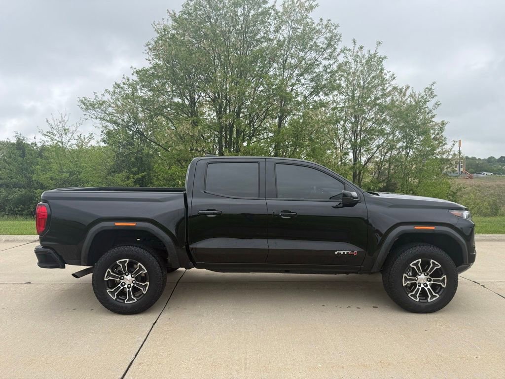 Used 2024 GMC Canyon AT4 w/ AT4 Premium Package AWD/4WD image 2