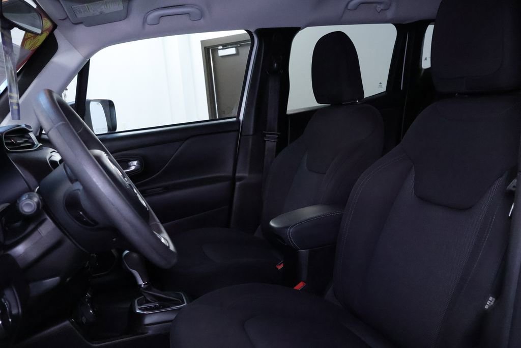 Used 2023 Jeep Renegade Latitude image 14