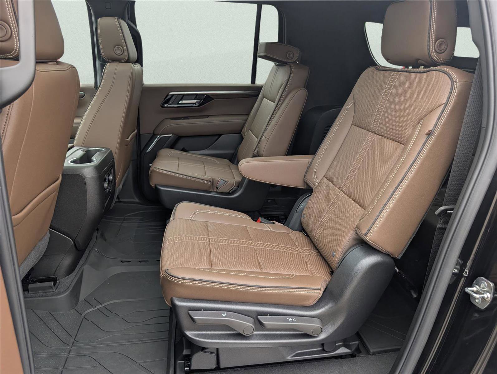 New 2026 Chevrolet Suburban High Country RWD image 14