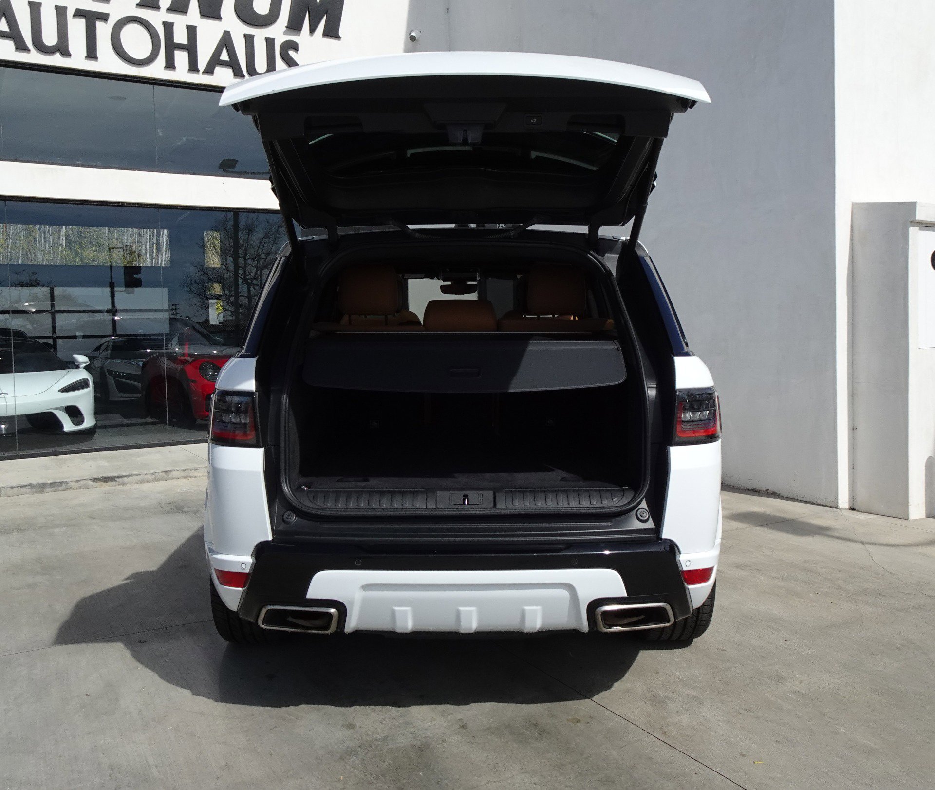 Used 2020 Land Rover Range Rover Sport HSE Dynamic AWD/4WD image 6