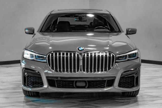 Used 2020 BMW 750i xDrive w/ Executive Package AWD/4WD image 9