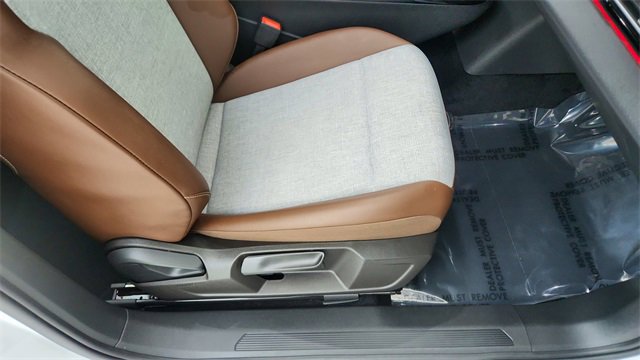 Used 2023 Volkswagen ID.4 2WD image 23