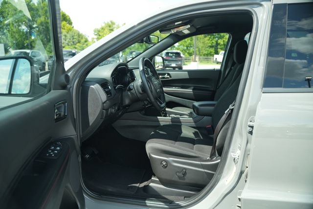 Used 2025 Dodge Durango GT AWD/4WD image 12