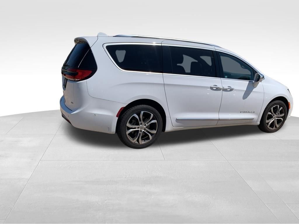 Used 2022 Chrysler Pacifica Pinnacle image 13