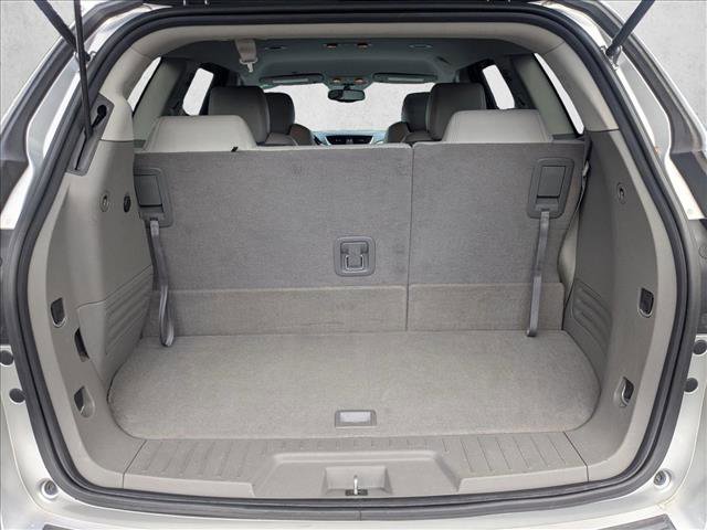 Used 2017 Chevrolet Traverse LT FWD image 6