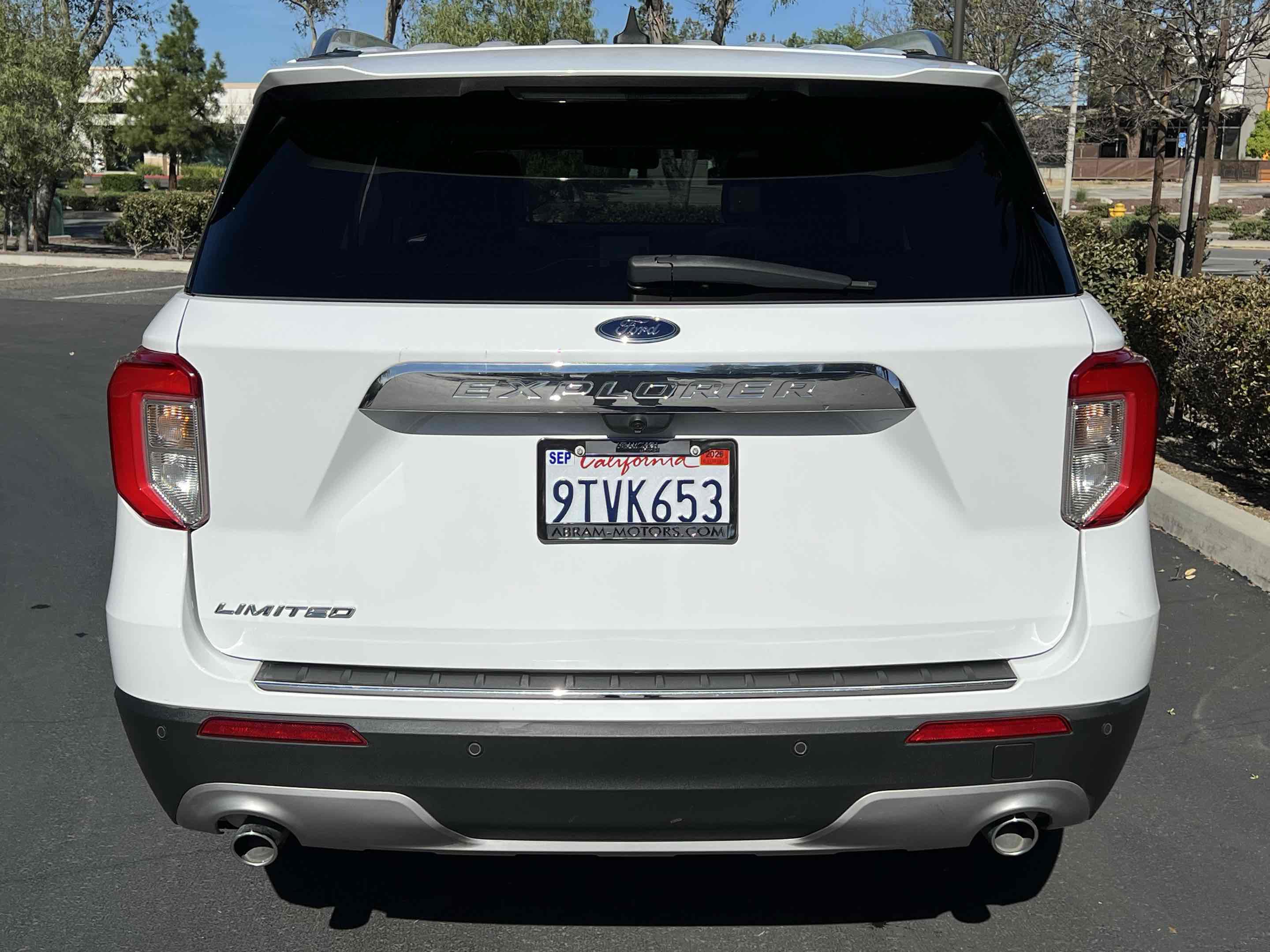 Used 2021 Ford Explorer Limited w/ Equipment Group 301A image 18