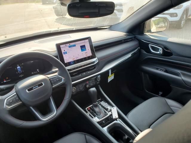 New 2025 Jeep Compass Trailhawk w/ Trailhawk Elite Group image 25