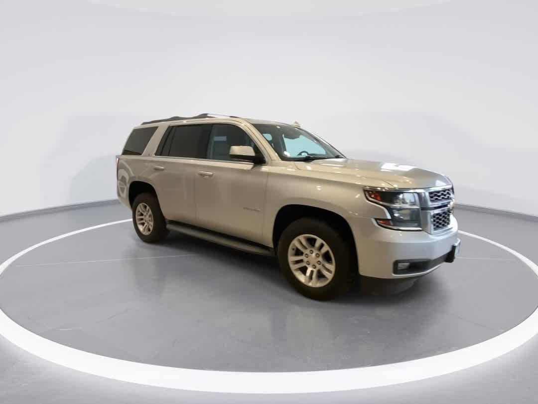 Used 2016 Chevrolet Tahoe LT w/ Luxury Package image 2