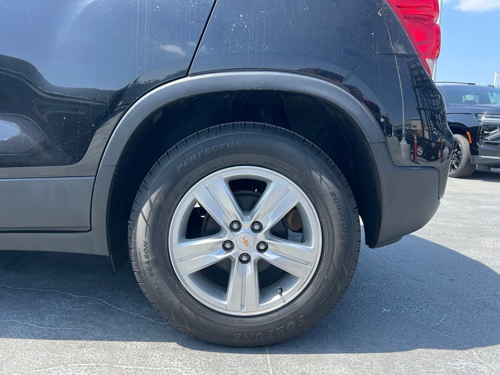 Used 2019 Chevrolet Trax LT w/ LT Convenience Package FWD image 9