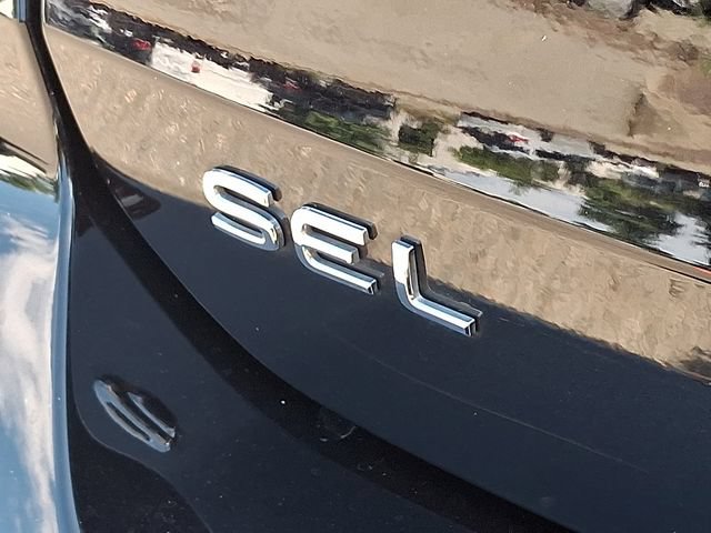 Certified 2025 Volkswagen Taos SEL AWD/4WD image 31