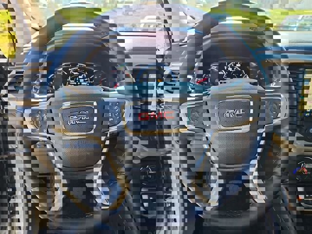 Used 2023 GMC Acadia Denali image 30