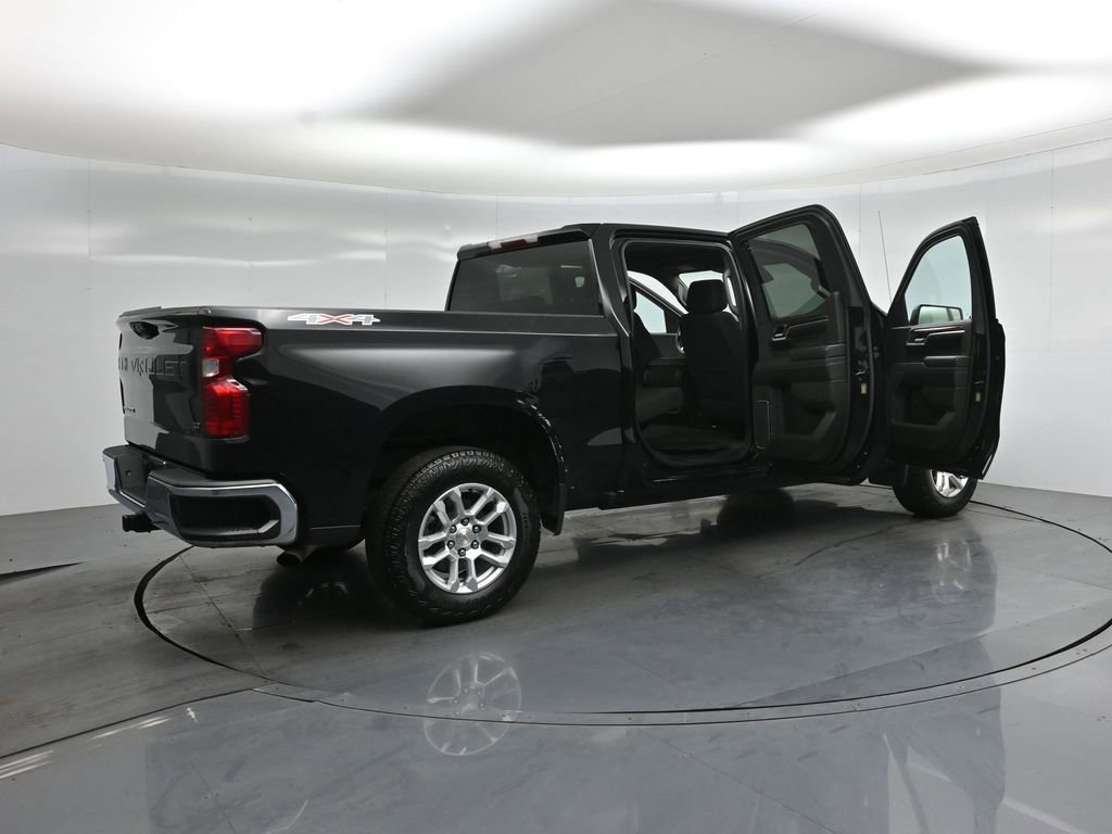 Used 2022 Chevrolet Silverado 1500 LT AWD/4WD image 6