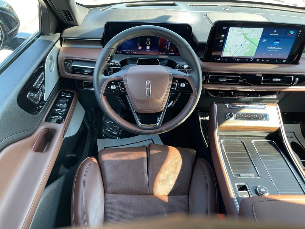 Used 2025 Lincoln Aviator Reserve w/ Equipment Group 201A AWD/4WD image 6