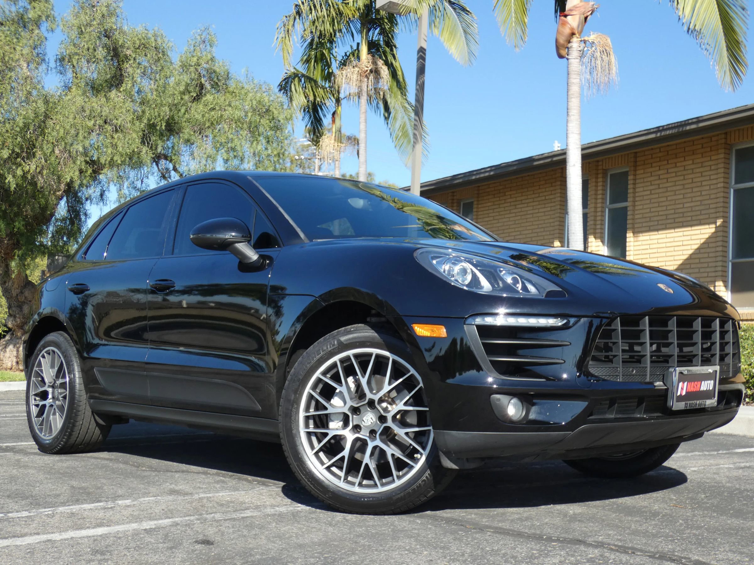 Used 2018 Porsche Macan Sport Edition image 5