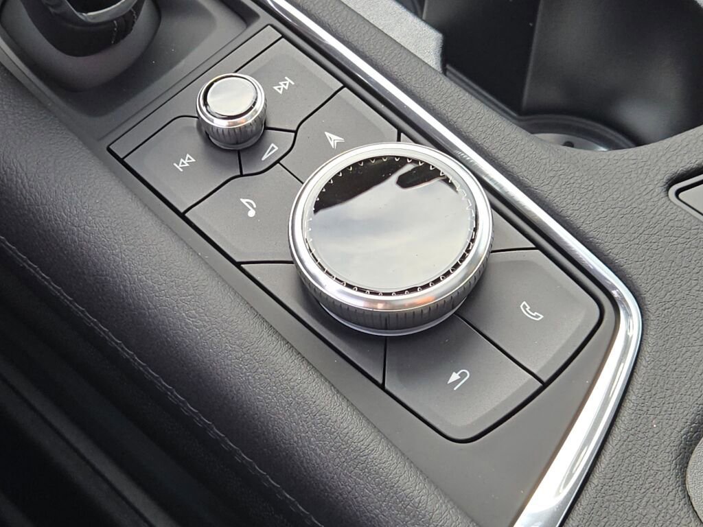 New 2025 Cadillac XT5 Premium Luxury w/ LPO, Floor Liner Package FWD image 33