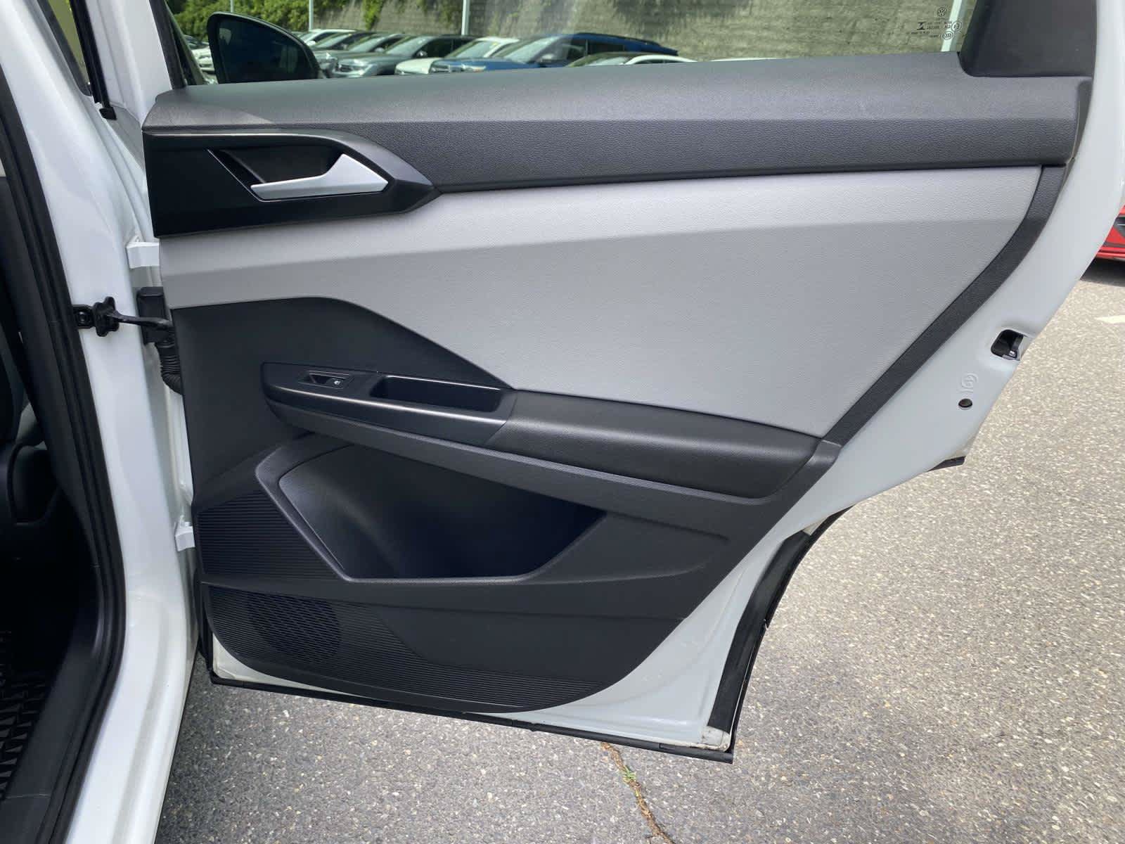 Certified 2022 Volkswagen Taos S FWD image 25