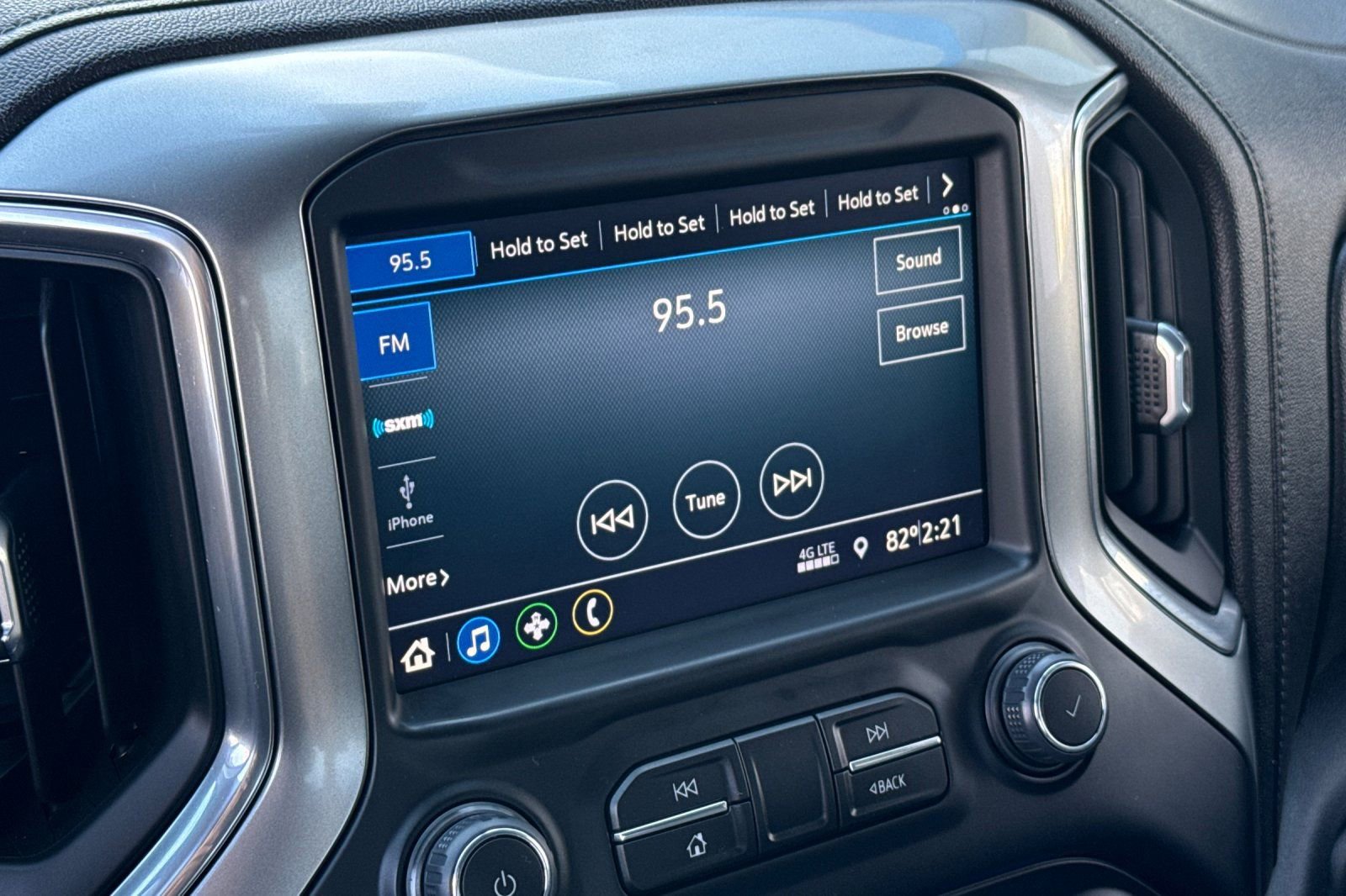 Used 2022 Chevrolet Silverado 1500 LT image 26