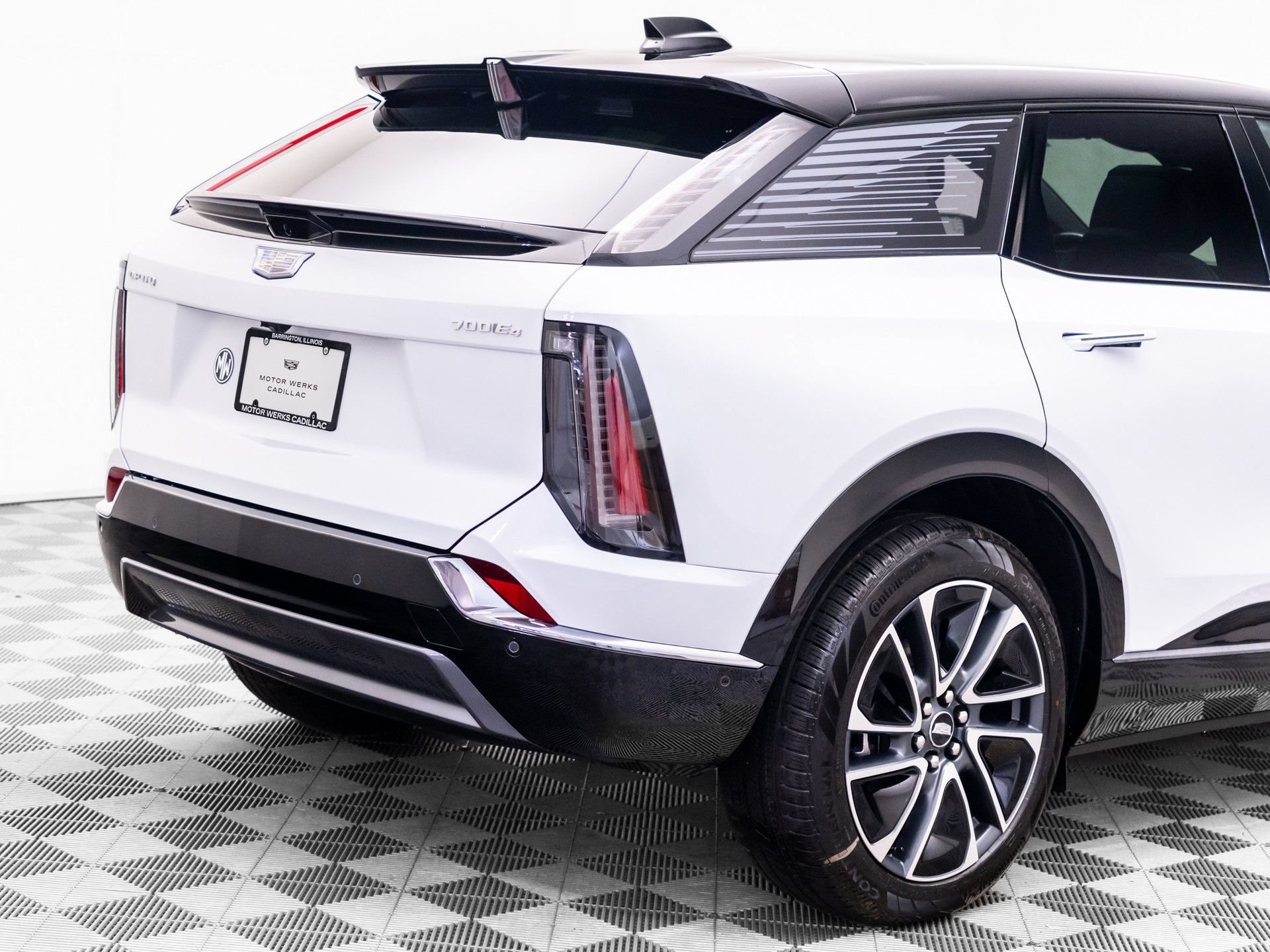 New 2026 Cadillac Optiq Sport 1 w/ LPO, Floor Liner Package AWD/4WD image 32