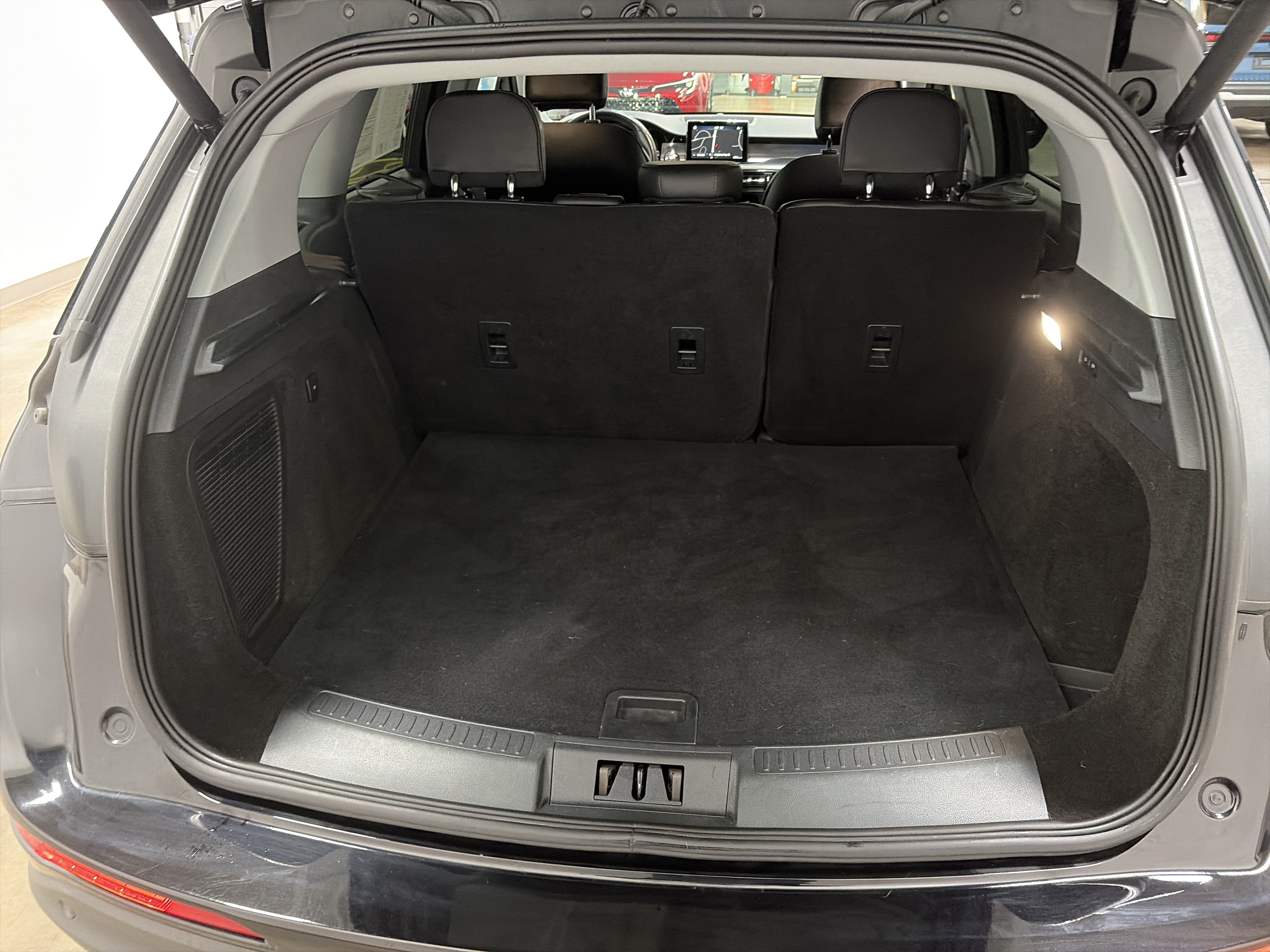 Used 2021 Lincoln Corsair AWD w/ Equipment Group 101A image 30