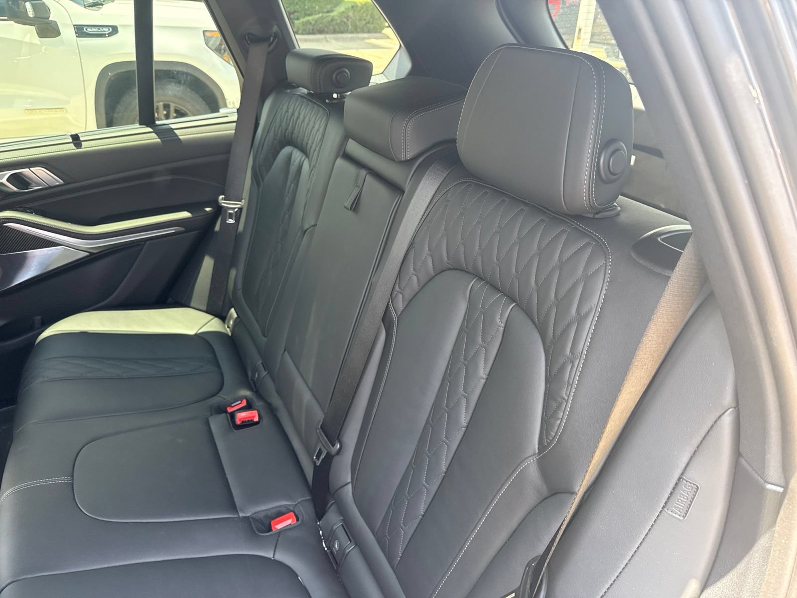 Used 2026 BMW X5 M60i AWD/4WD image 11