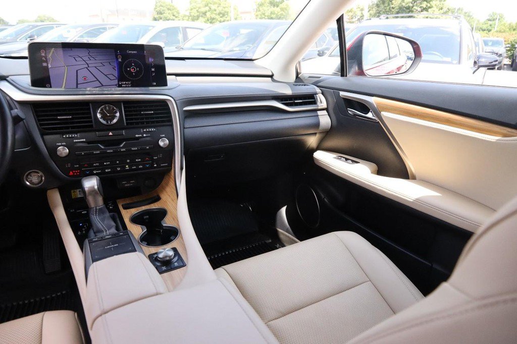 Used 2022 Lexus RX 350L Premium w/ Premium Package AWD/4WD image 29