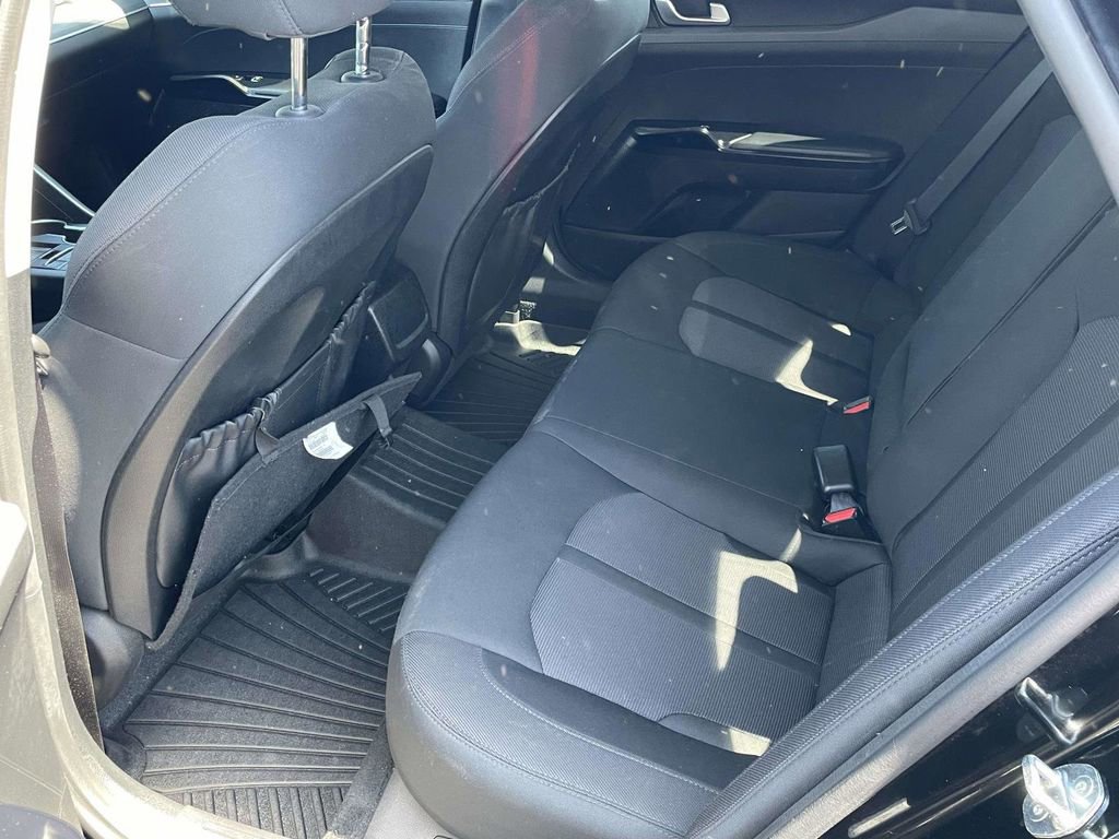 Used 2022 Kia K5 LXS image 10