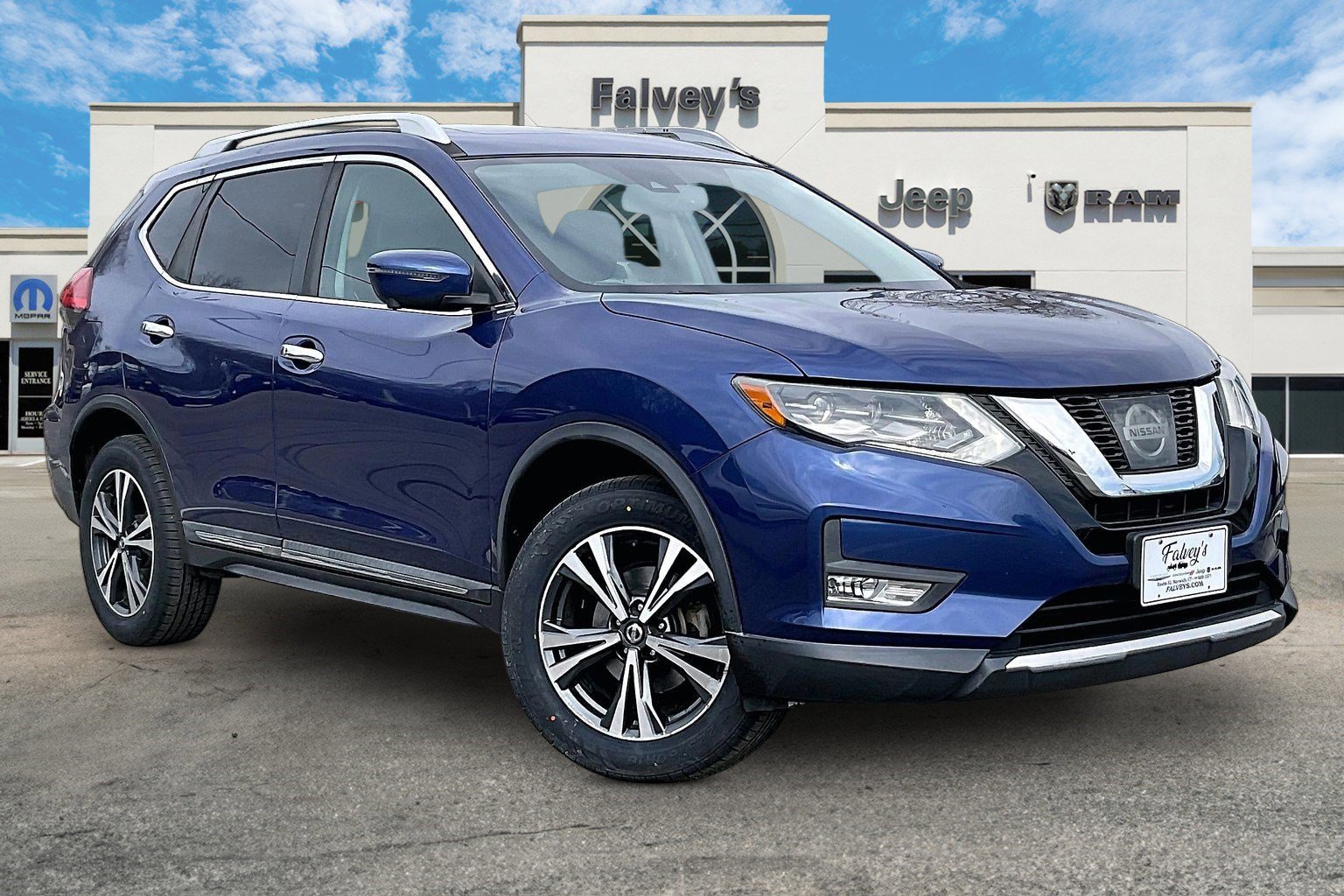 Used 2017 Nissan Rogue SL w/ SL Premium Package image 11
