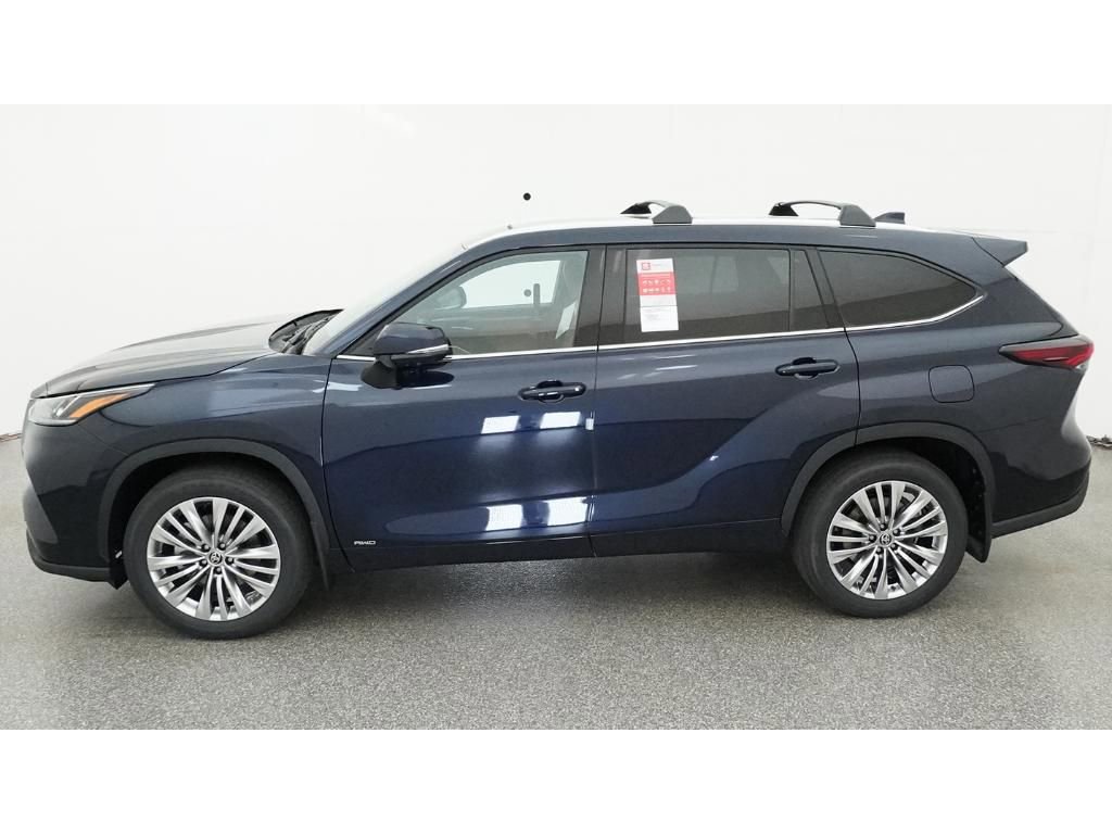 New 2026 Toyota Highlander Platinum image 19