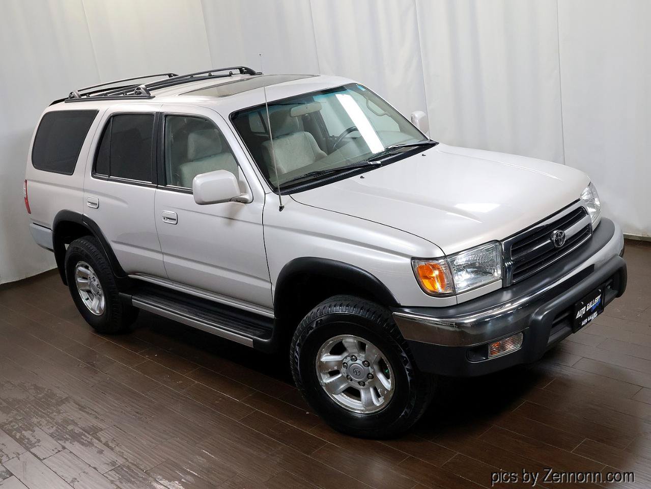 Used 1999 Toyota 4Runner SR5 AWD/4WD image 3