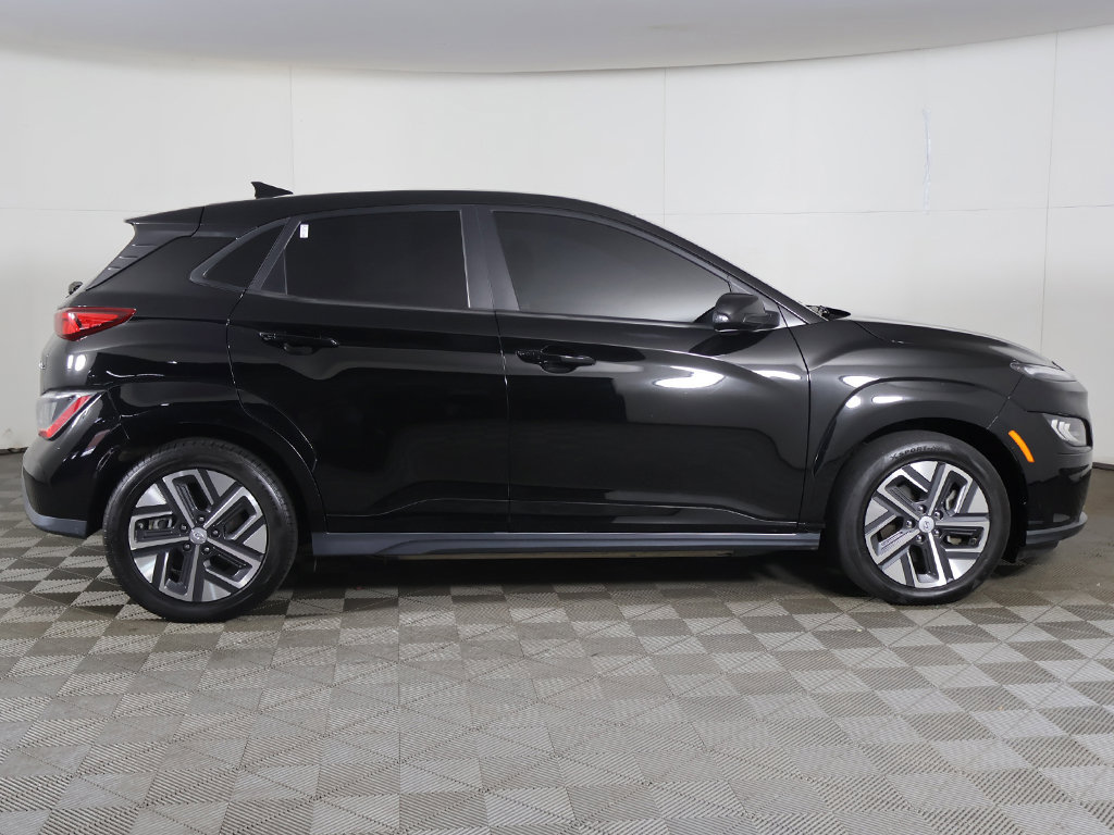 Used 2022 Hyundai Kona Limited w/ Cargo Package FWD image 19