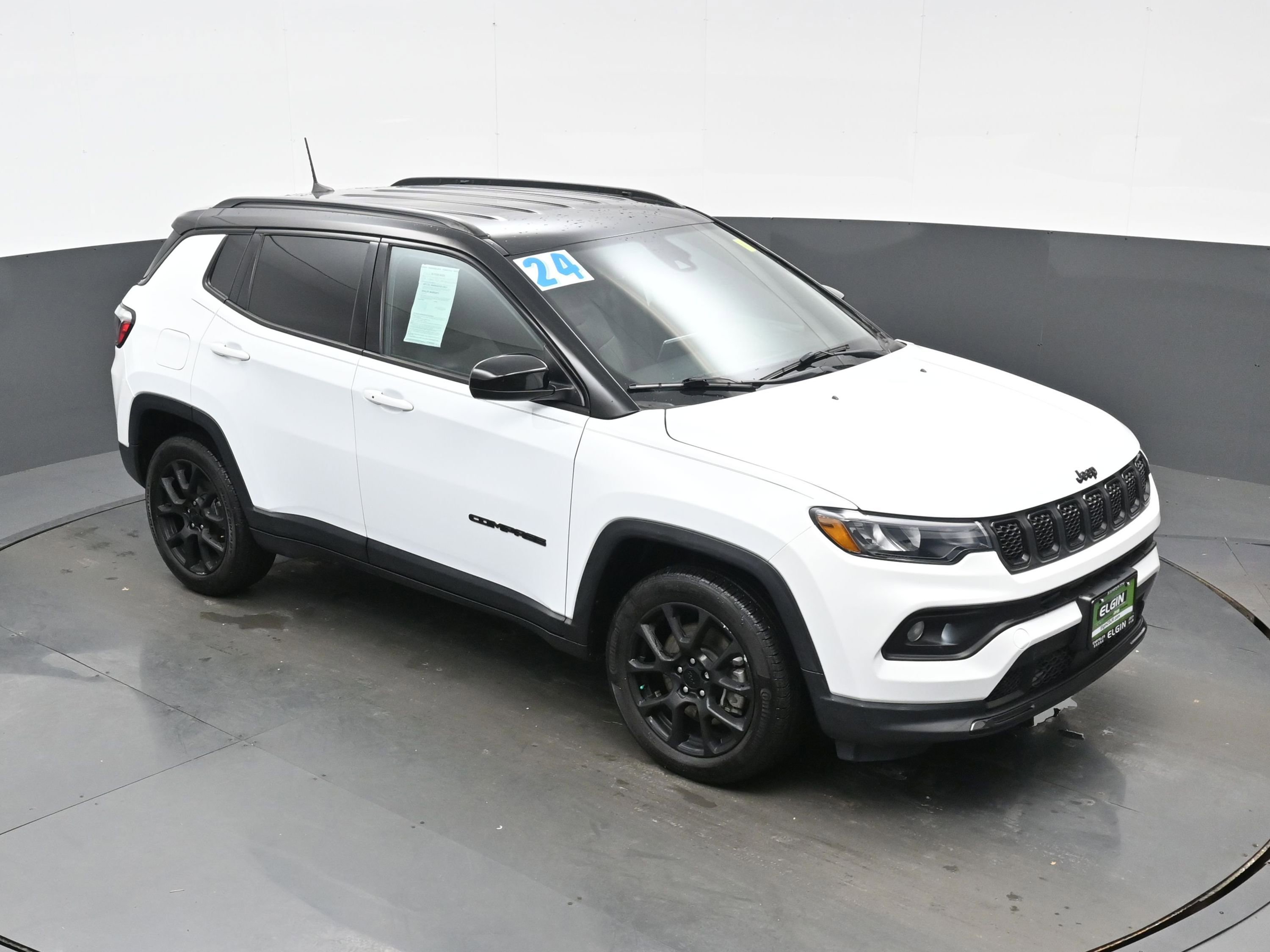 Used 2024 Jeep Compass Latitude w/ Convenience Group image 39